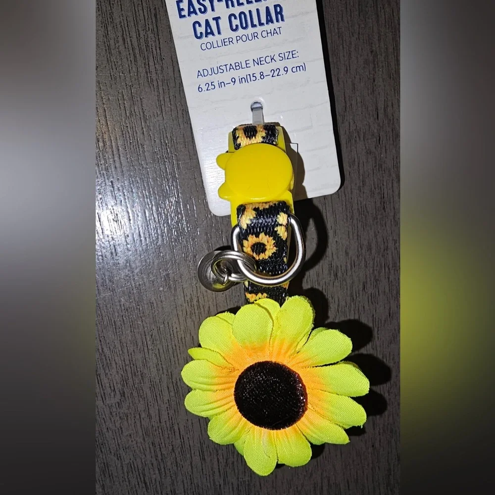 Whisker City Sunflower Kitten Collar